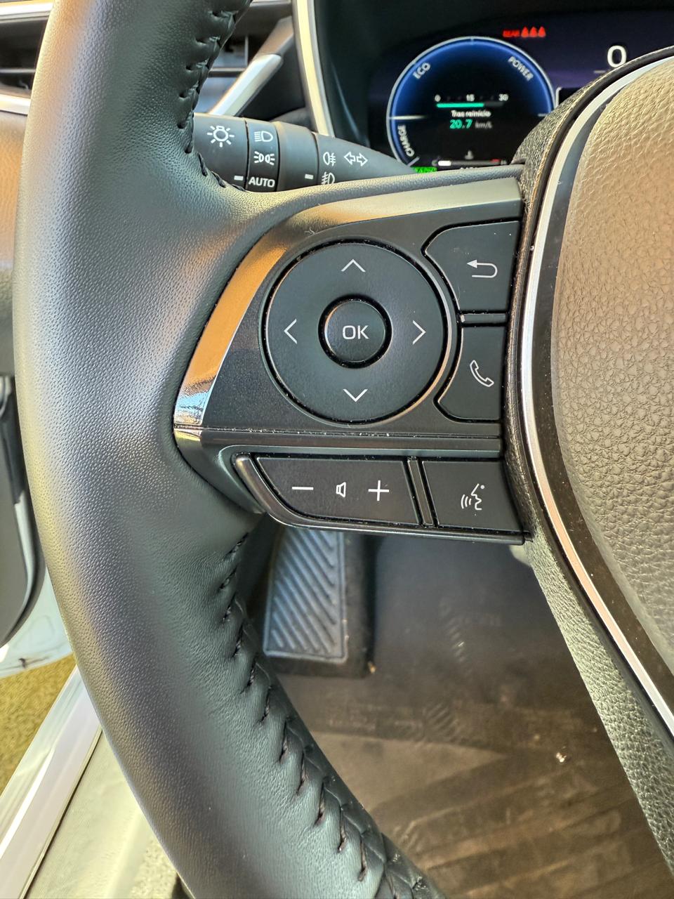 Toyota Corolla 1.8 SEG Hybrid CVT 2024 (14.600 Km)