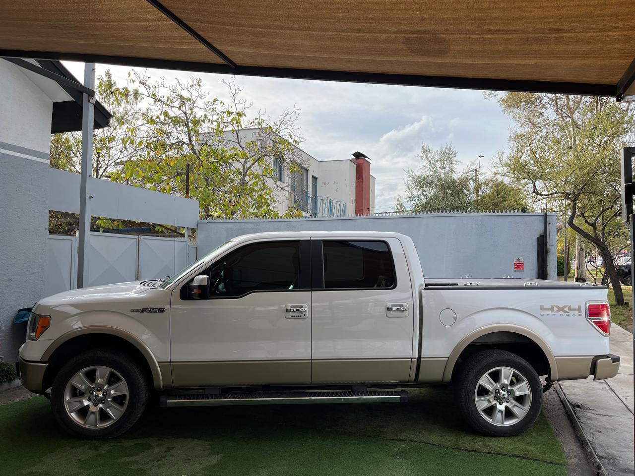 Ford F-150 5.0 Double Cab Lariat 4WD 2013 (50.000 km)