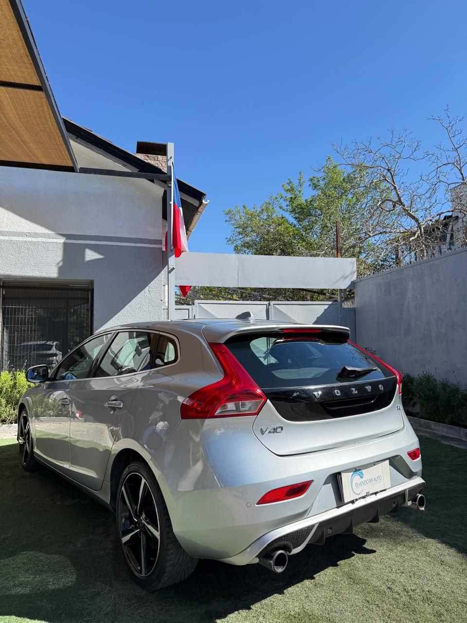 Volvo V40 2.0 T4 Auto R-Design 2016 (196,000 Km)