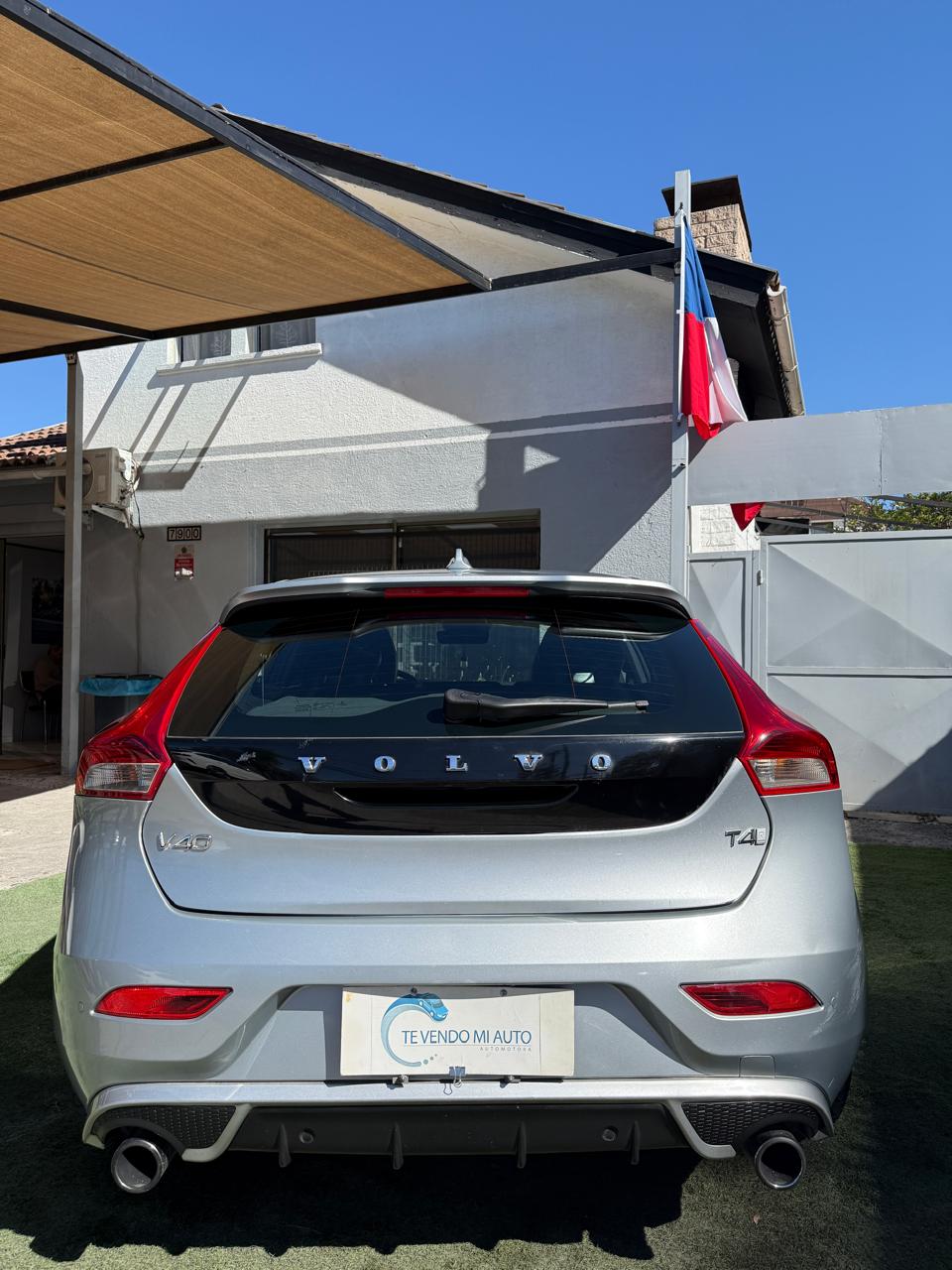 Volvo V40 2.0 T4 Auto R-Design 2016 (196,000 Km)
