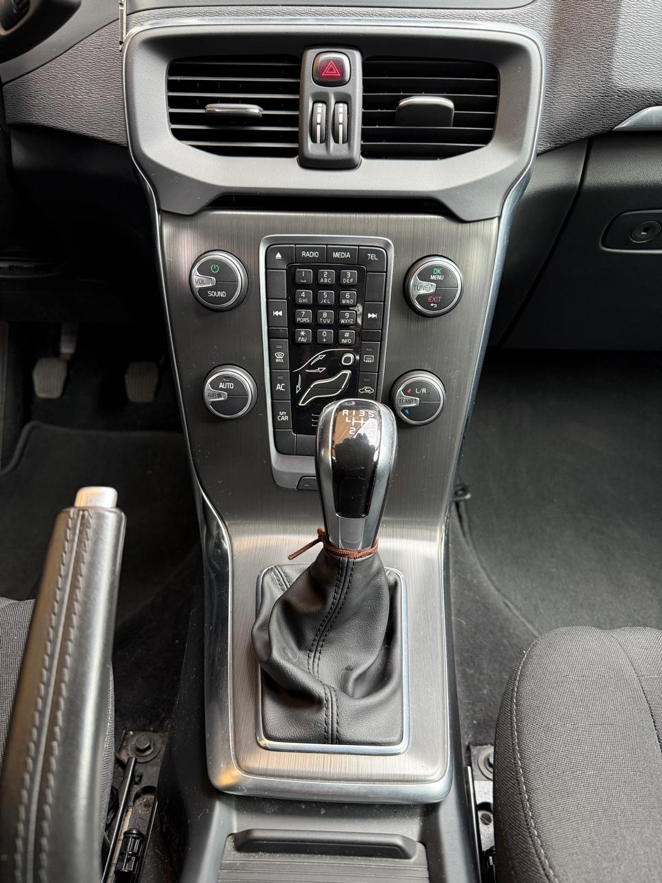 Volvo V40 1.6 T4 Comfort 2015 (70.000 km)