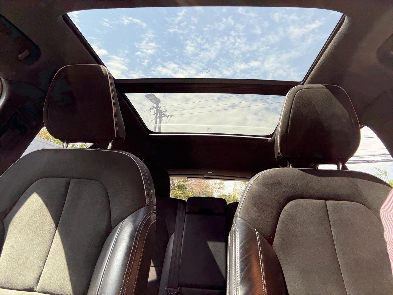 Volvo XC40 2.0 T4 R-Design Auto 2021 (61,000km)