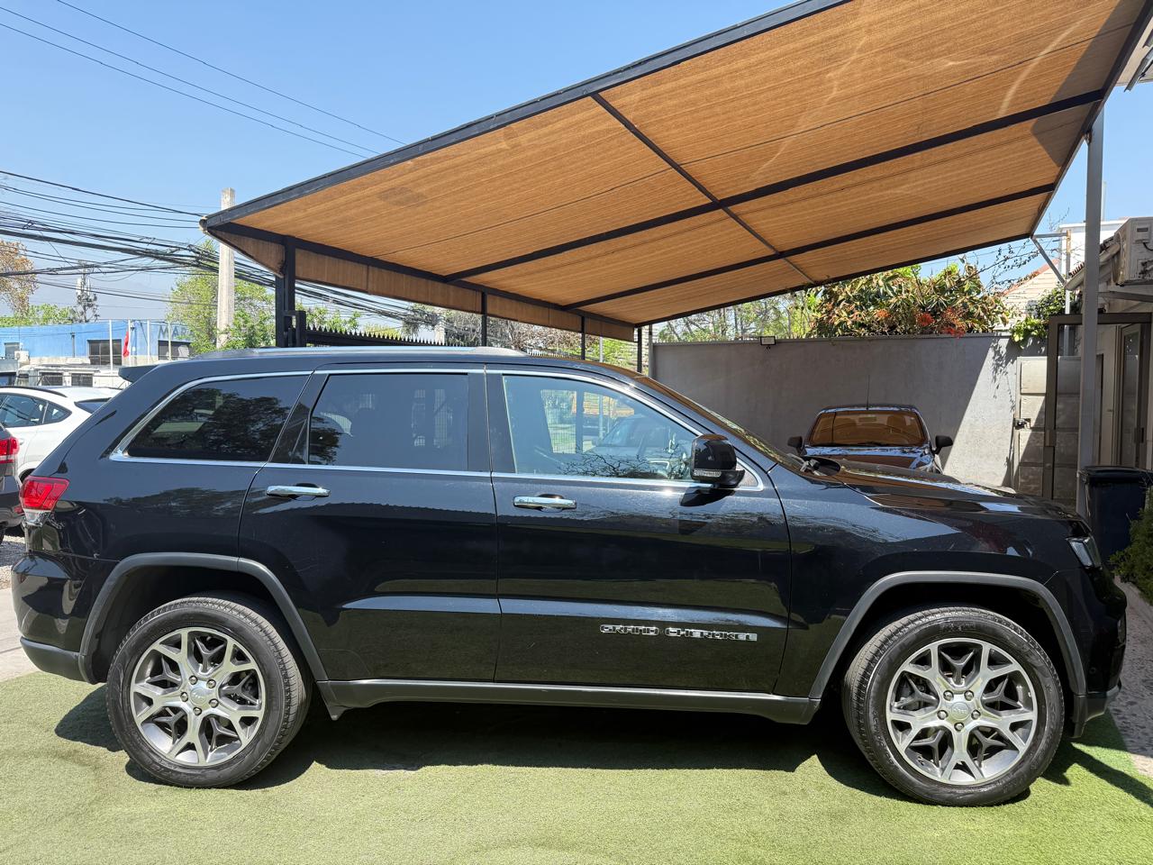 Jeep Grand Cherokee 5.7 Limited 4WD Automática 2011 (162.450km)