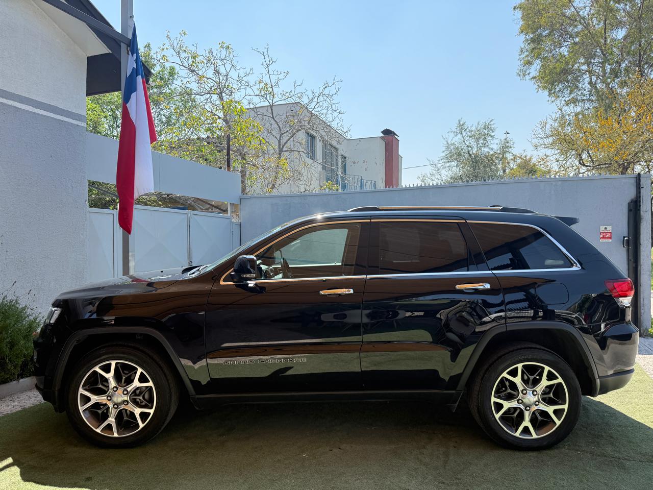 Jeep Grand Cherokee 5.7 Limited 4WD Automática 2011 (162.450km)