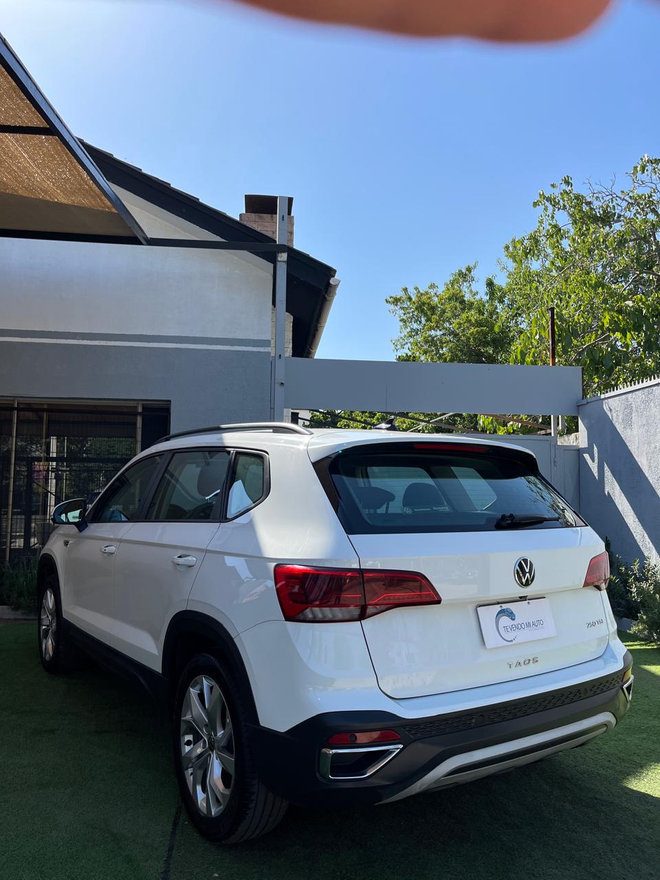 Volkswagen Taos 1.4 250 TSI Comfortline Automática 2023 (42.000km)