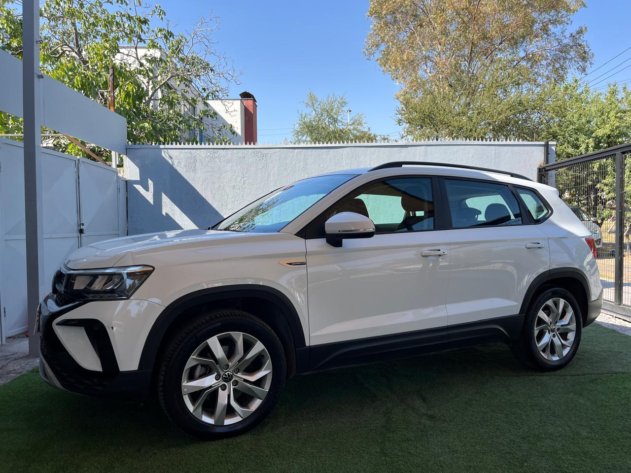 Volkswagen Taos 1.4 250 TSI Comfortline Automática 2023 (42.000km)