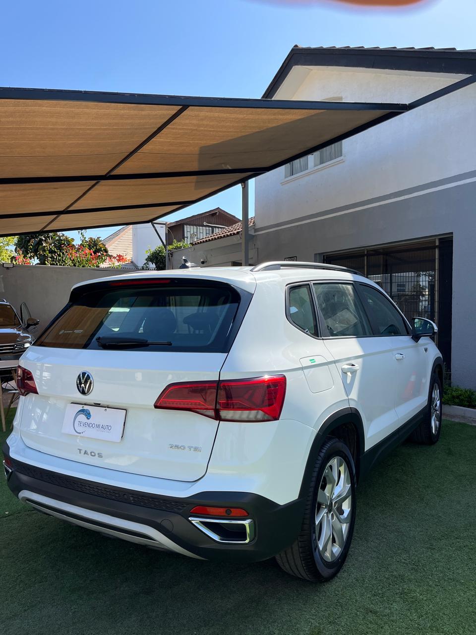 Volkswagen Taos 1.4 250 TSI Comfortline Automática 2023 (42.000km)