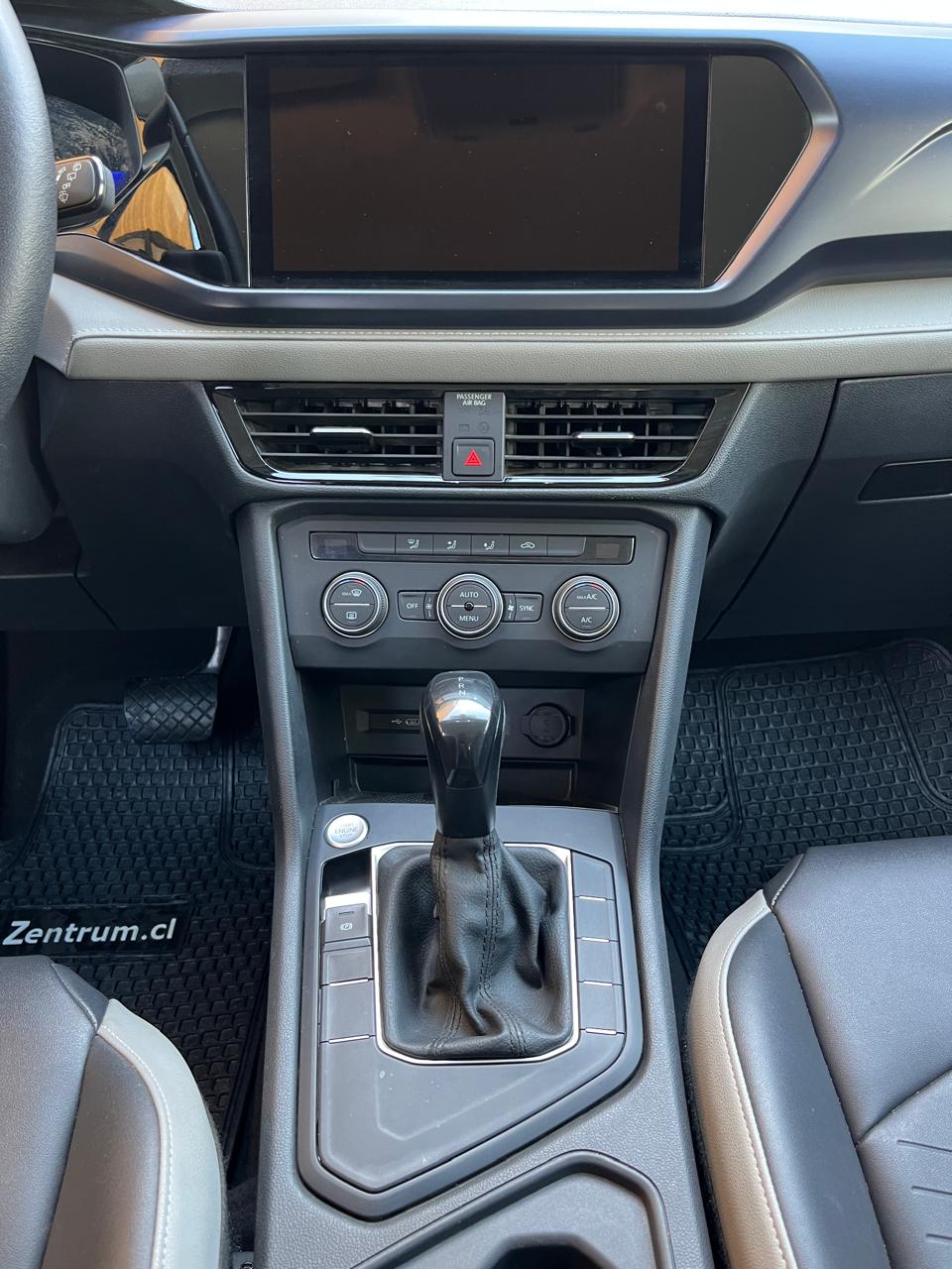 Volkswagen Taos 1.4 250 TSI Comfortline Automática 2023 (42.000km)