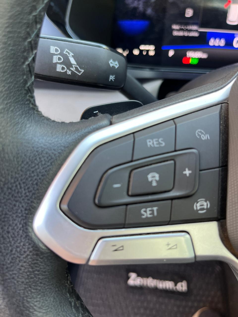 Volkswagen Taos 1.4 250 TSI Comfortline Automática 2023 (42.000km)