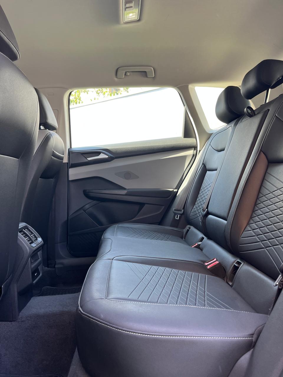 Volkswagen Taos 1.4 250 TSI Comfortline Automática 2023 (42.000km)