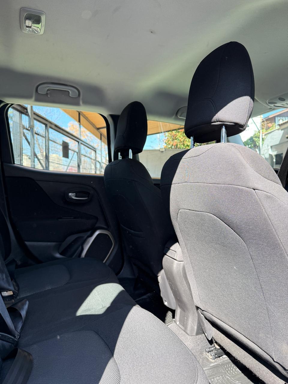 Jeep Renegade SPORT 1.8 Full Automático 2017 (139.000km)