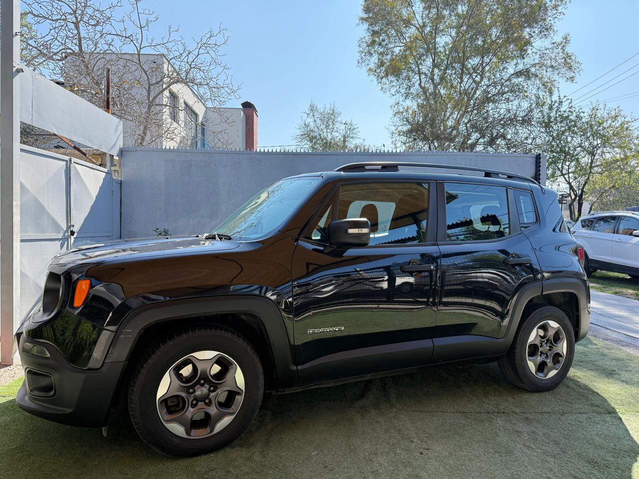 Jeep Renegade SPORT 1.8 Full Automático 2017 (139.000km)