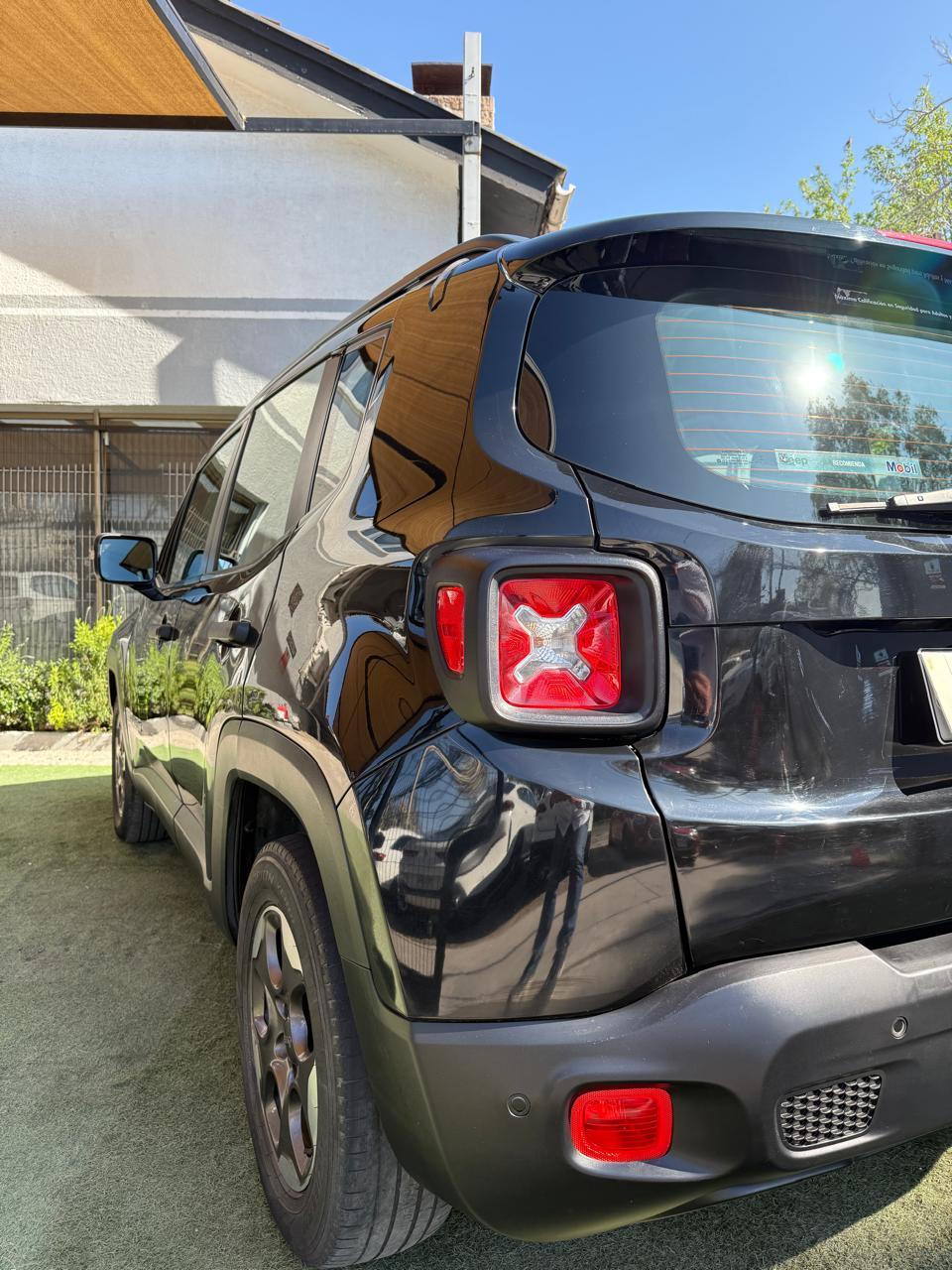 Jeep Renegade SPORT 1.8 Full Automático 2017 (139.000km)