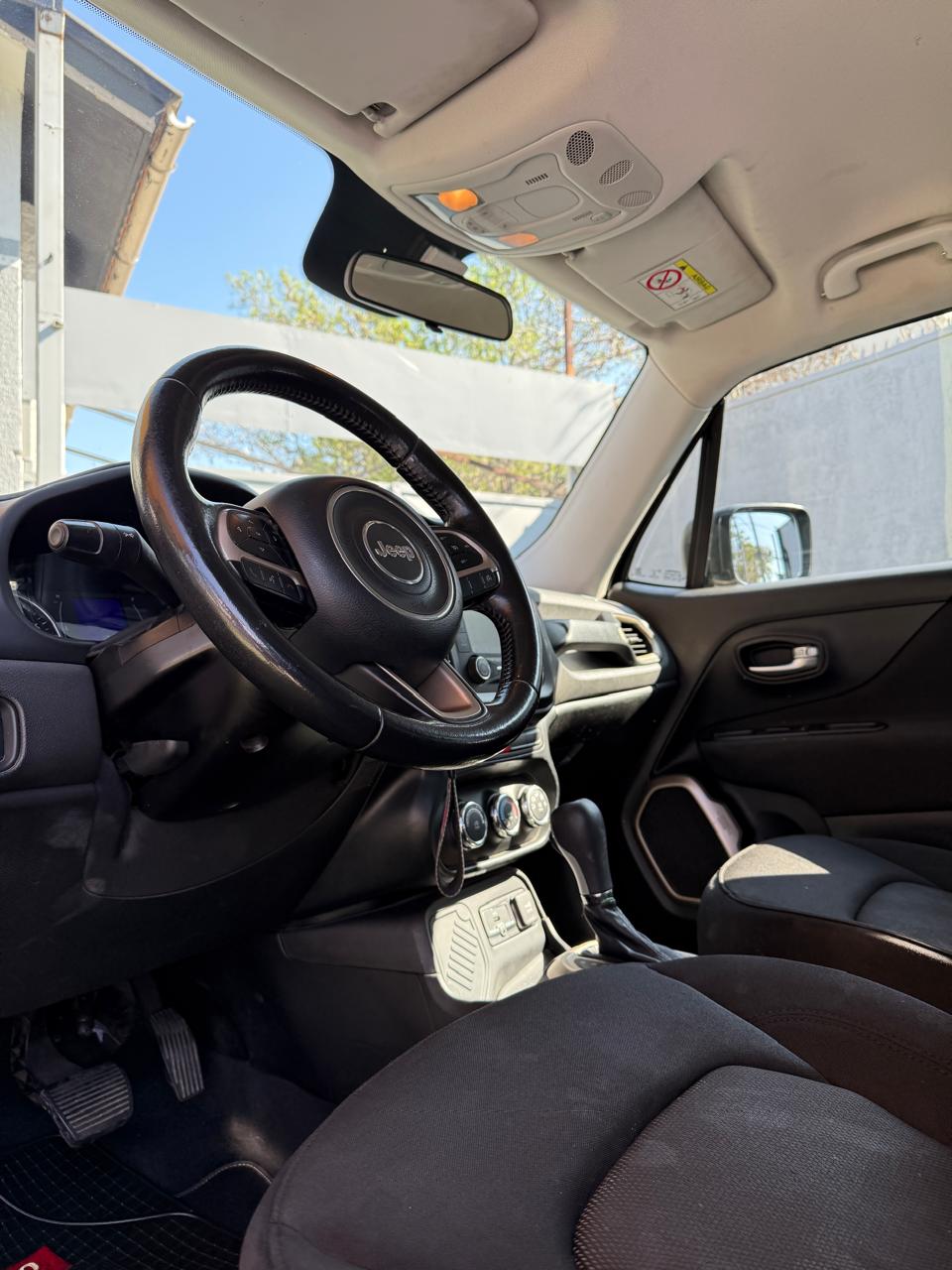 Jeep Renegade SPORT 1.8 Full Automático 2017 (139.000km)