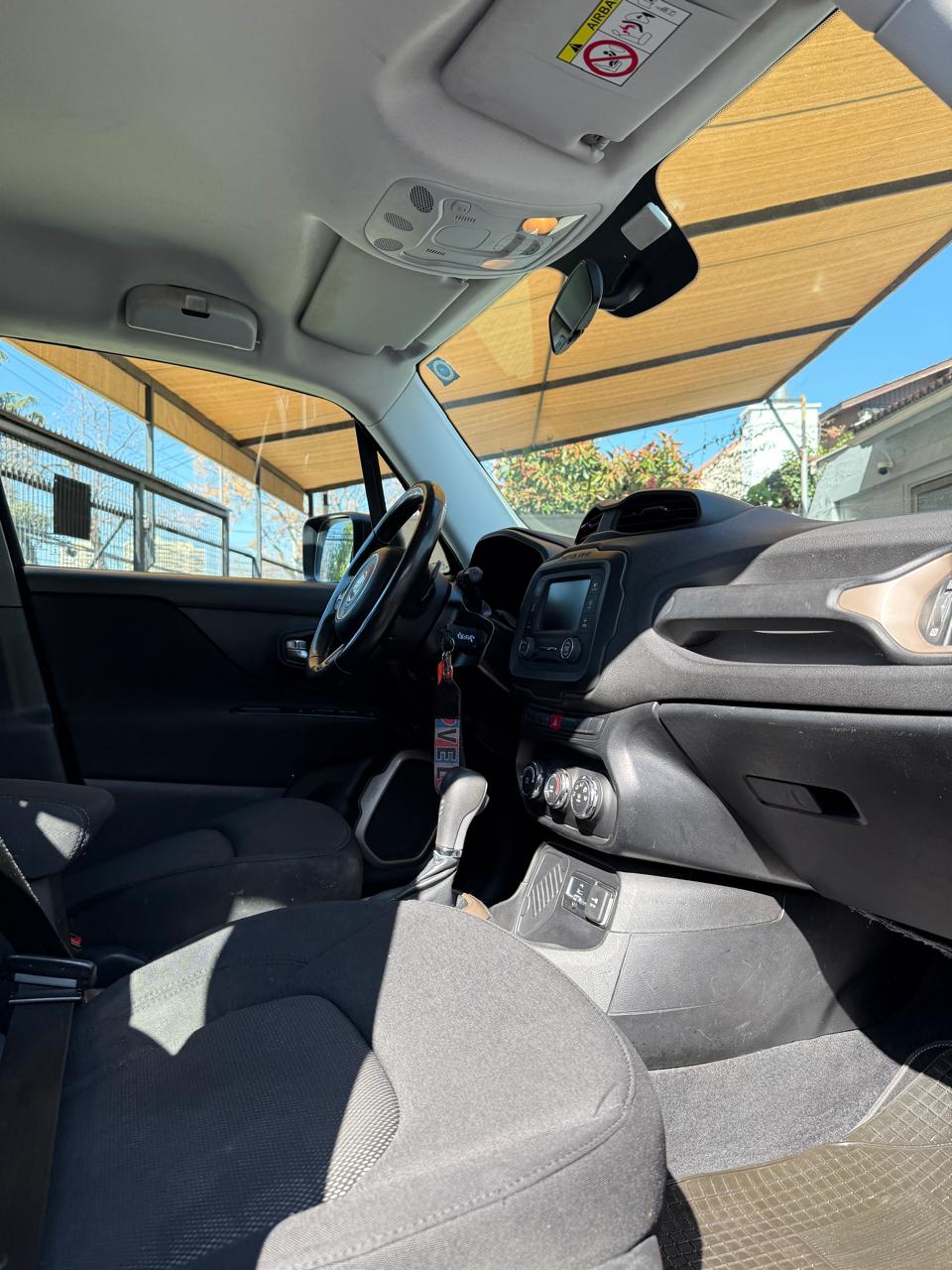 Jeep Renegade SPORT 1.8 Full Automático 2017 (139.000km)
