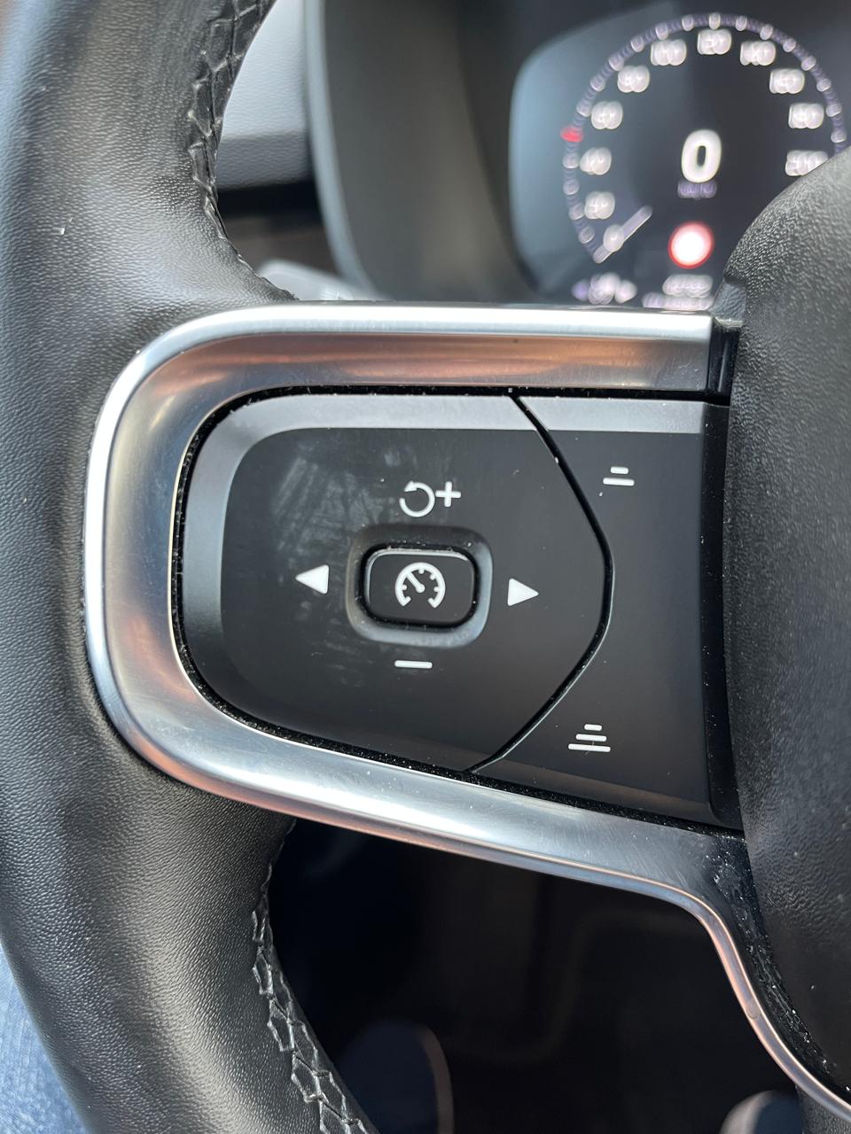 Volvo Xc40 1.5 T5 PHEV Ultimate Recharge Auto 2023 (46.800 KM)