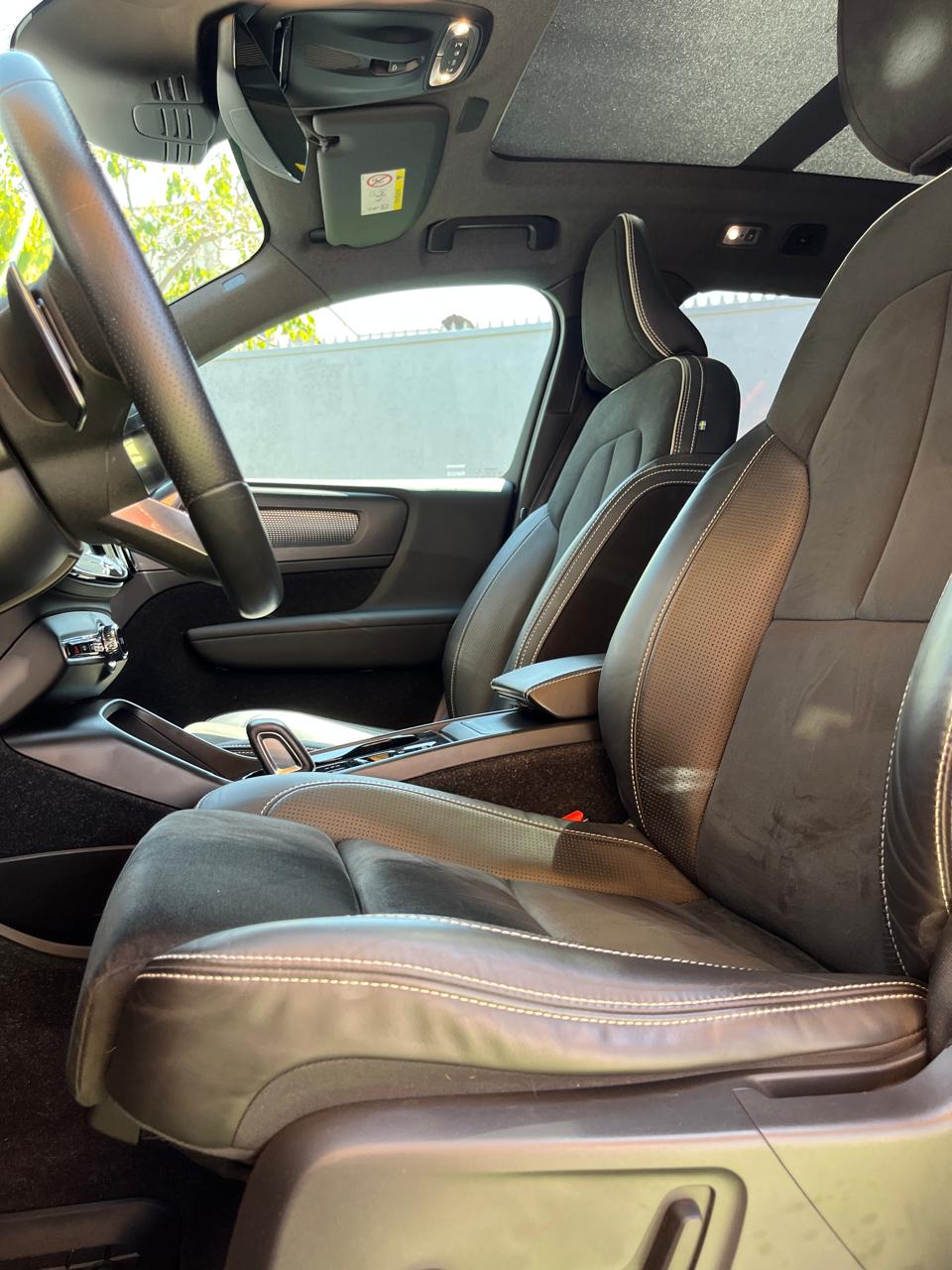 Volvo Xc40 2.0 T5 R-Design Plus Auto 4WD 2019 (112.000 KM)