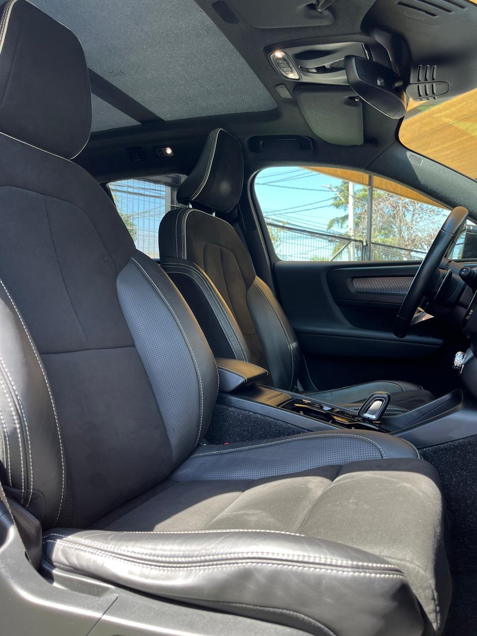 Volvo Xc40 2.0 T5 R-Design Plus Auto 4WD 2019 (112.000 KM)