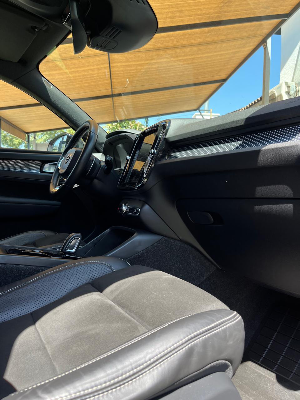 Volvo Xc40 2.0 T5 R-Design Plus Auto 4WD 2019 (112.000 KM)