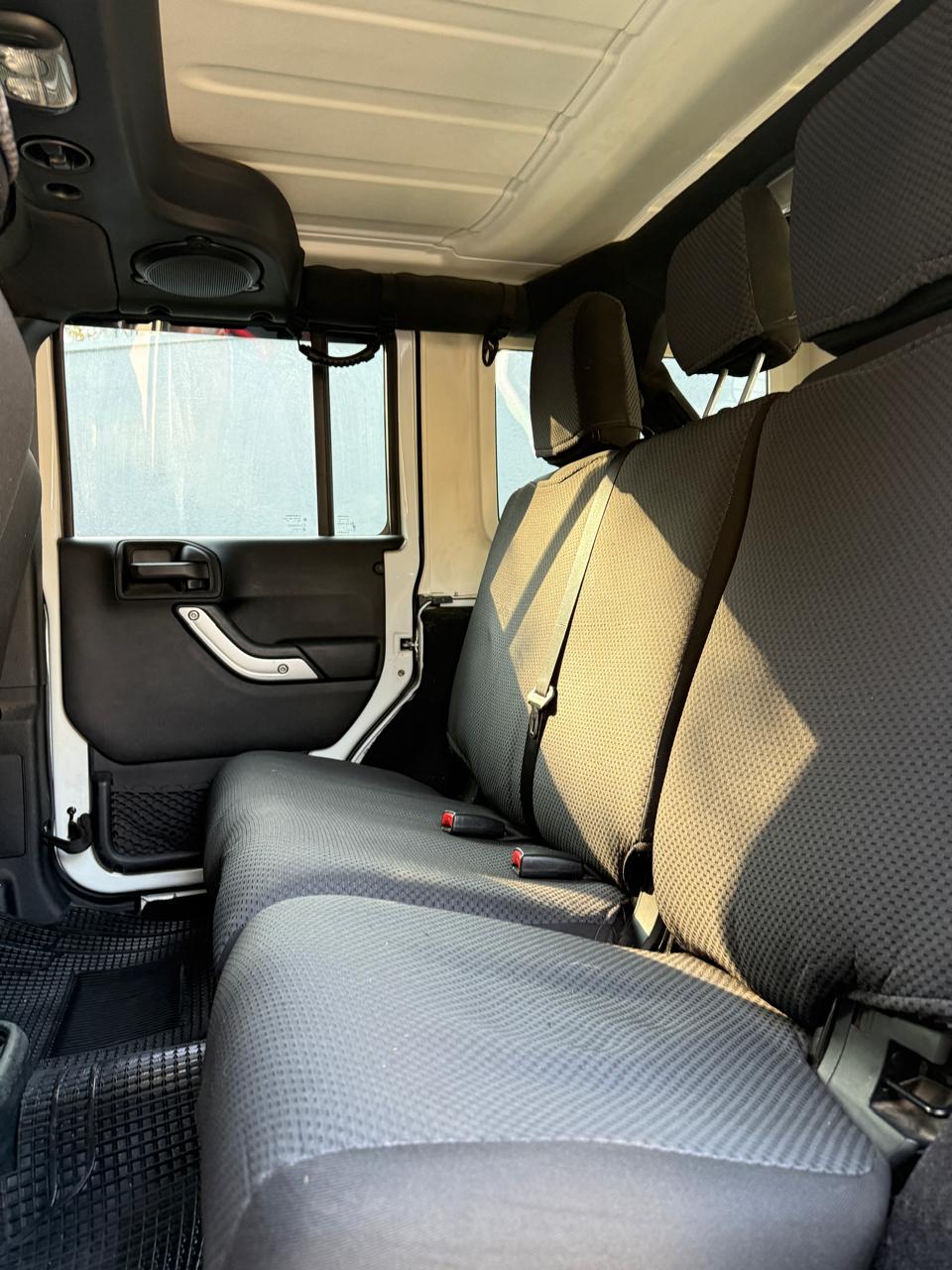 Jeep Wrangler Unlimited Sahara 2.8 4x4 Automática 2015 (154.850 Km)