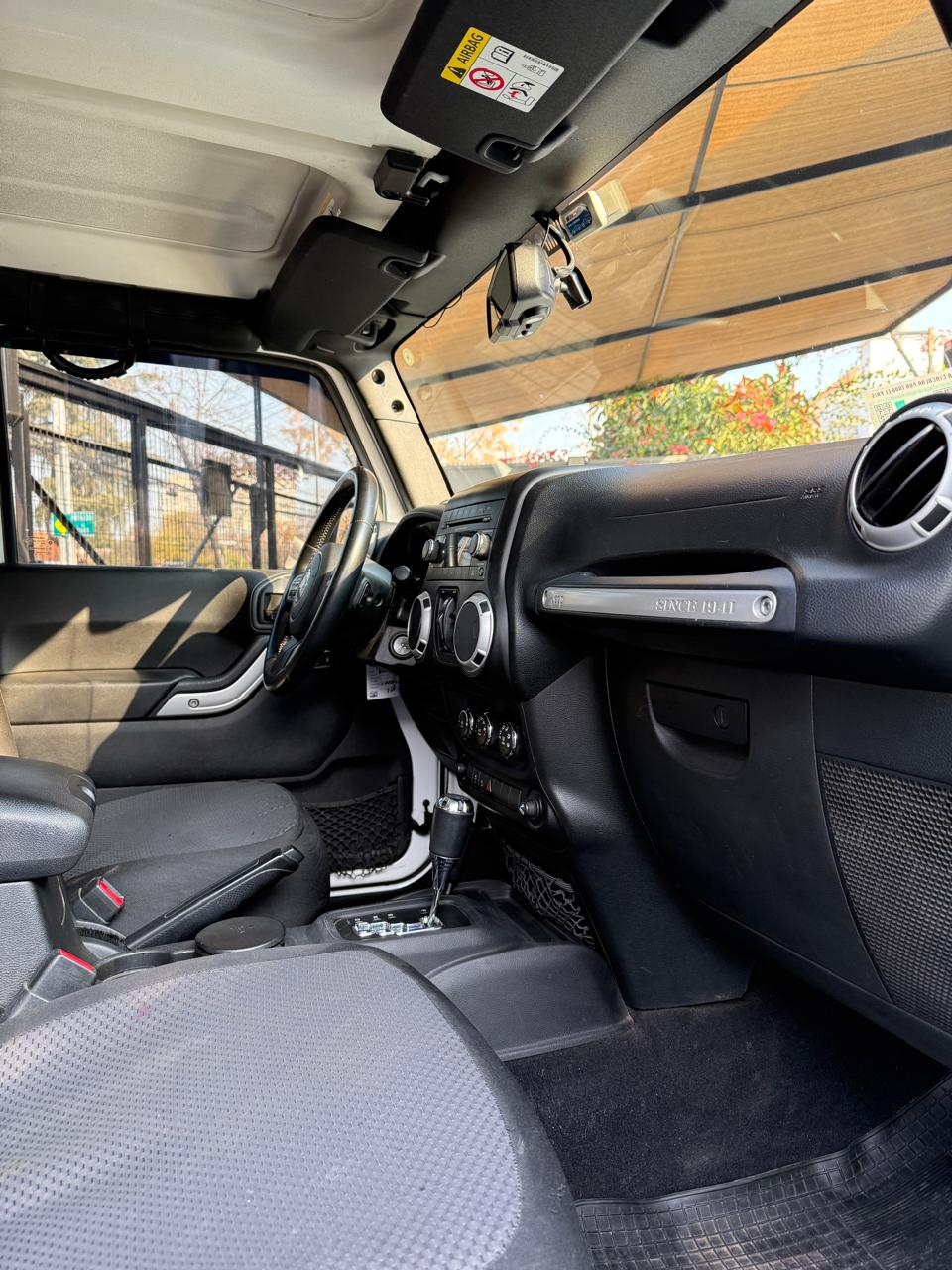 Jeep Wrangler Unlimited Sahara 2.8 4x4 Automática 2015 (154.850 Km)