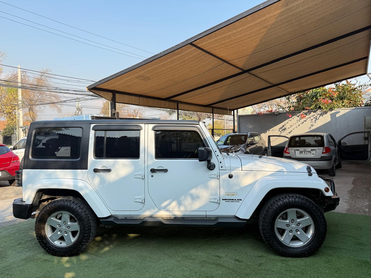 Jeep Wrangler Unlimited Sahara 2.8 4x4 Automática 2015 (154.850 Km)