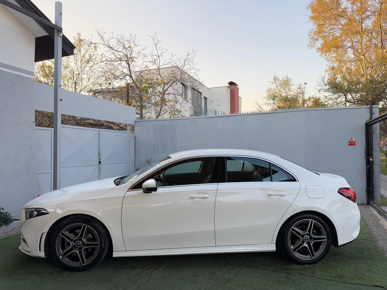 MERCEDES-BENZ A200 A 200 1.3 A 200 DCT AMG LINE 2023 (15.756 Km)