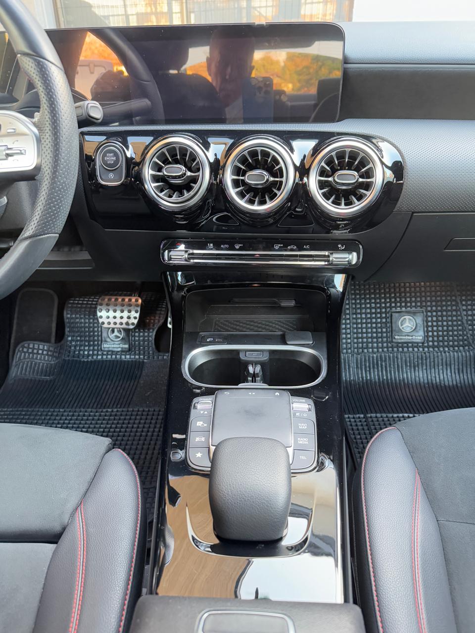 MERCEDES-BENZ A200 A 200 1.3 A 200 DCT AMG LINE 2023 (15.756 Km)