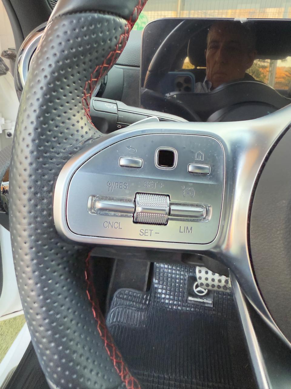 MERCEDES-BENZ A200 A 200 1.3 A 200 DCT AMG LINE 2023 (15.756 Km)