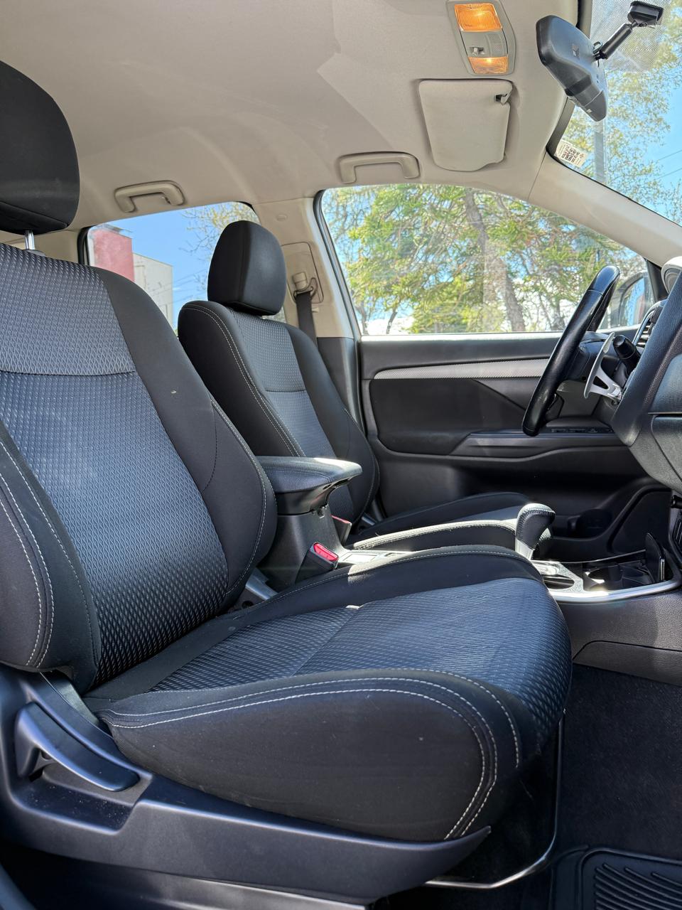 MITSUBISHI OUTLANDER GLX 2.4 2017 (118.634 Km)