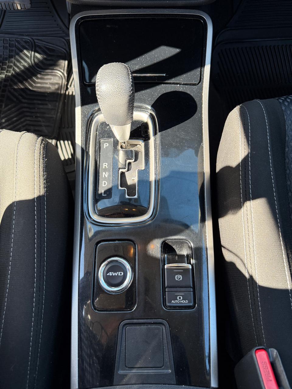 MITSUBISHI OUTLANDER GLX 2.4 2017 (118.634 Km)