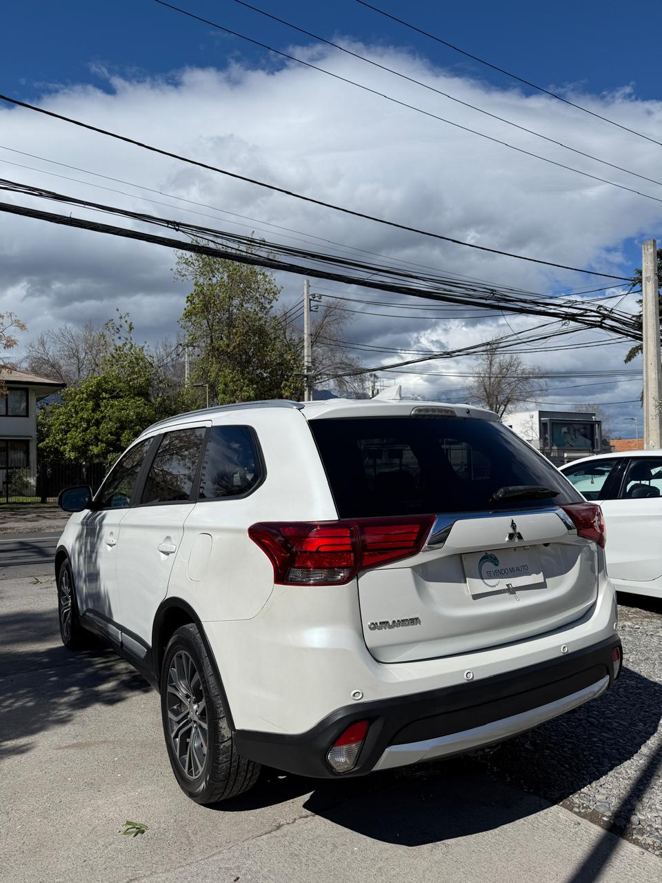 MITSUBISHI OUTLANDER GLX 2.4 2017 (118.634 Km)