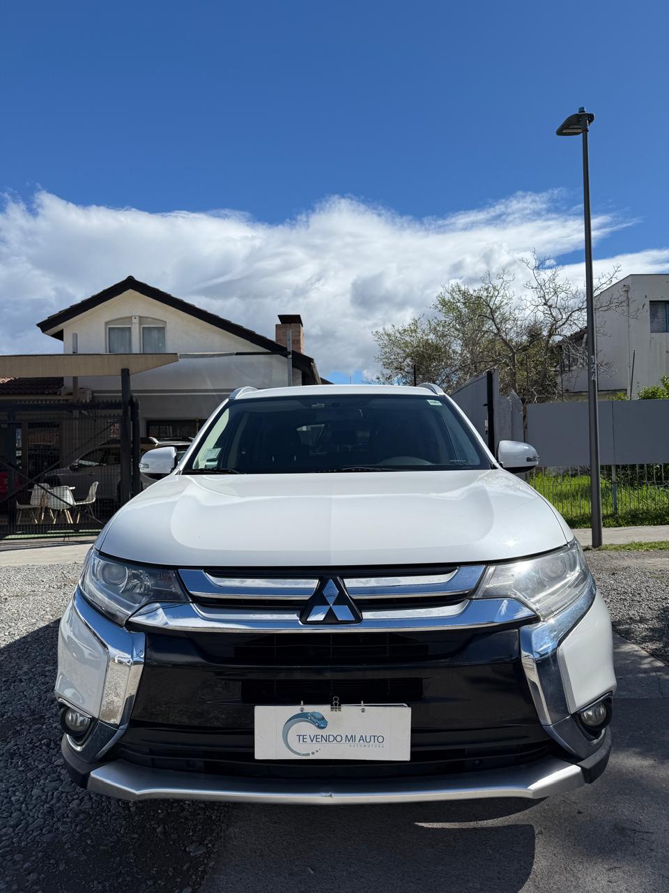 MITSUBISHI OUTLANDER GLX 2.4 2017 (118.634 Km)