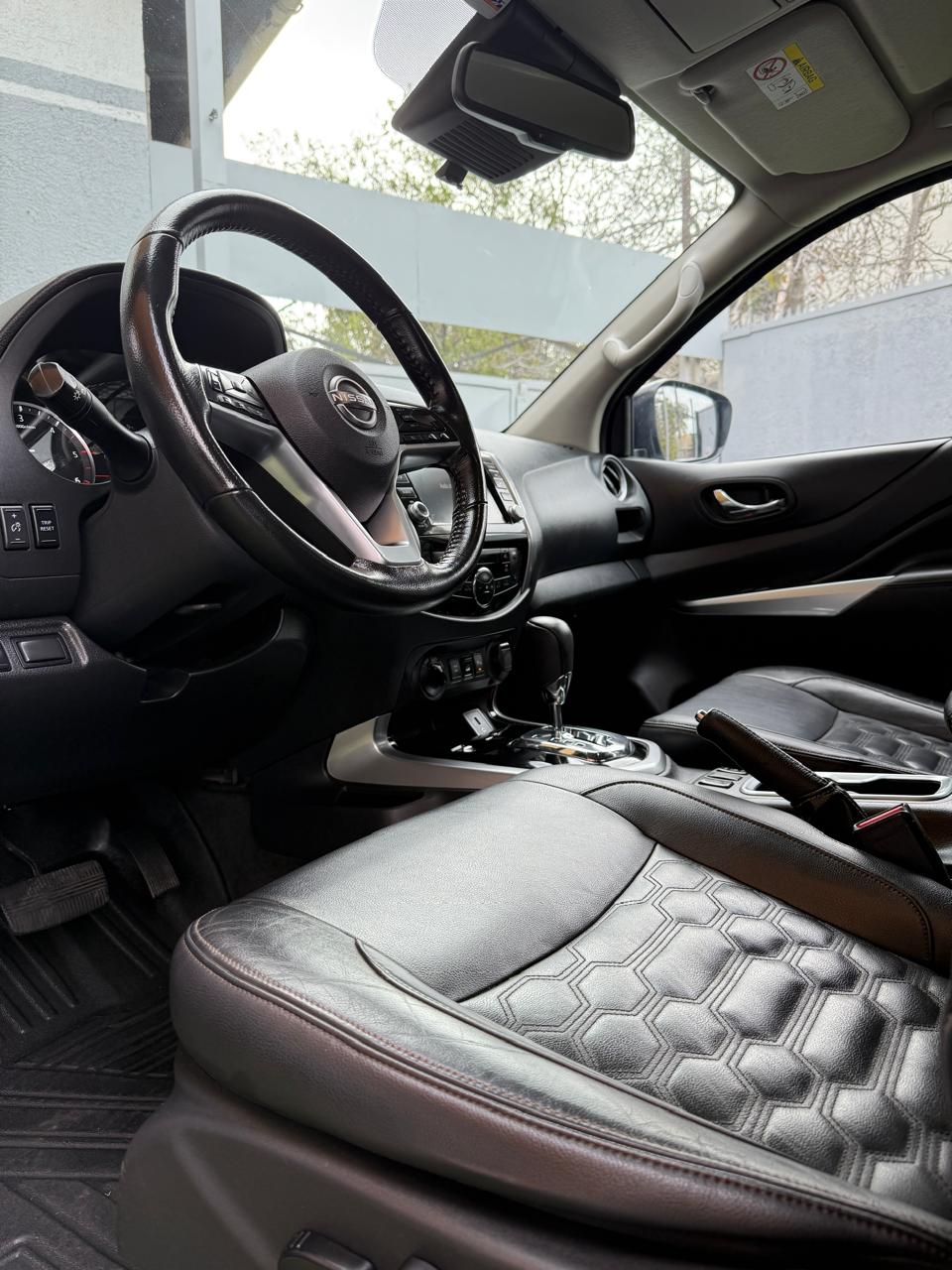 Nissan Navara 2.3D Auto DC LE 4WD 2023 (Km 65.900 )