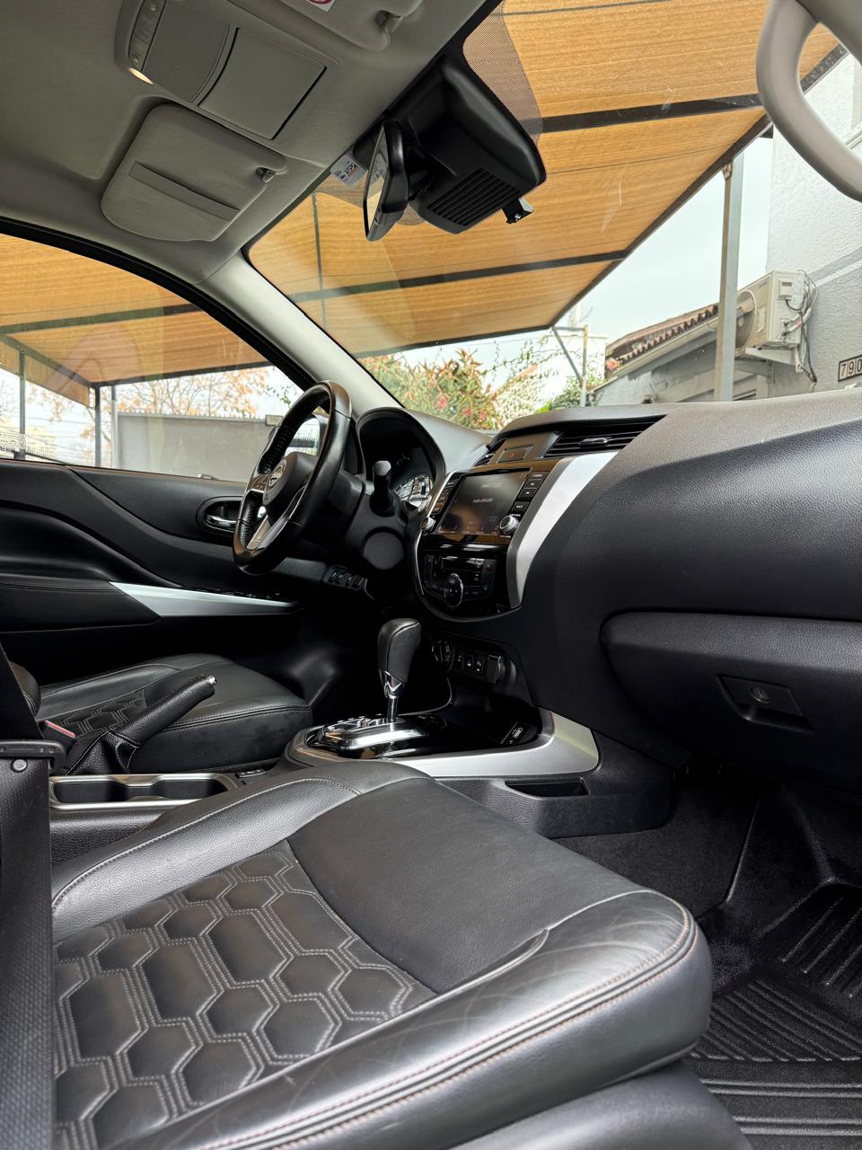 Nissan Navara 2.3D Auto DC LE 4WD 2023 (Km 65.900 )