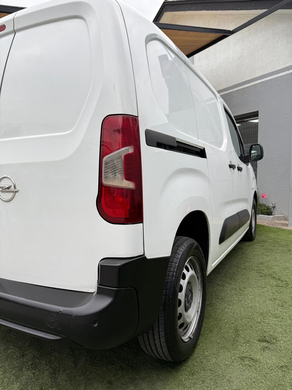 OPEL COMBO HDI 92 LT 5 P 1.6 2021 (145.000 Km)