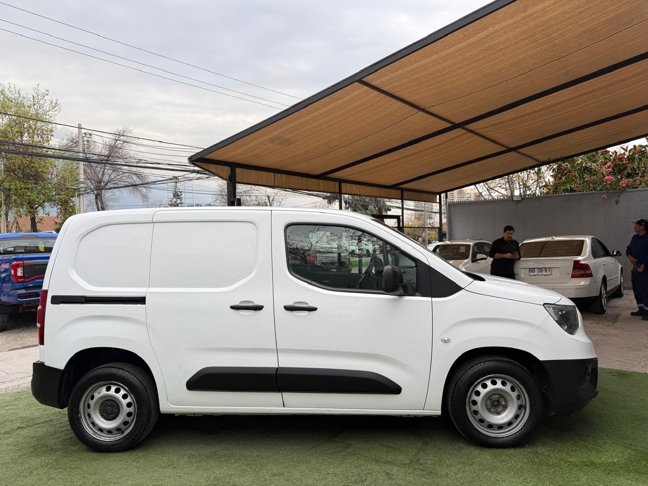 OPEL COMBO HDI 92 LT 5 P 1.6 2021 (145.000 Km)