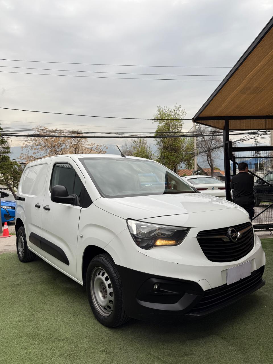 OPEL COMBO HDI 92 LT 5 P 1.6 2021 (145.000 Km)
