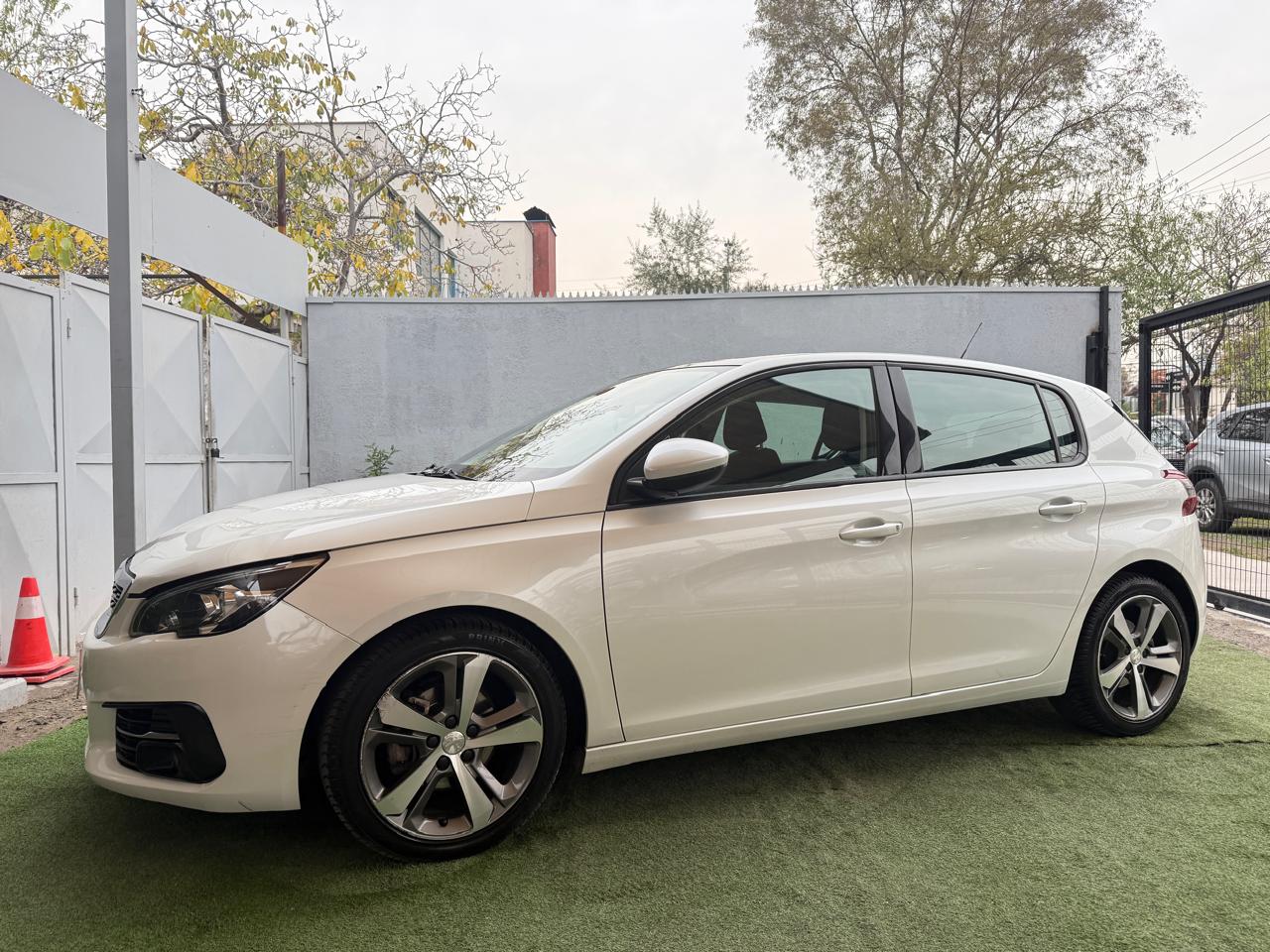 Peugeot 308 1.5 BlueHDI Auto 130 HP Auto Allure 2019 (88.500 Km)
