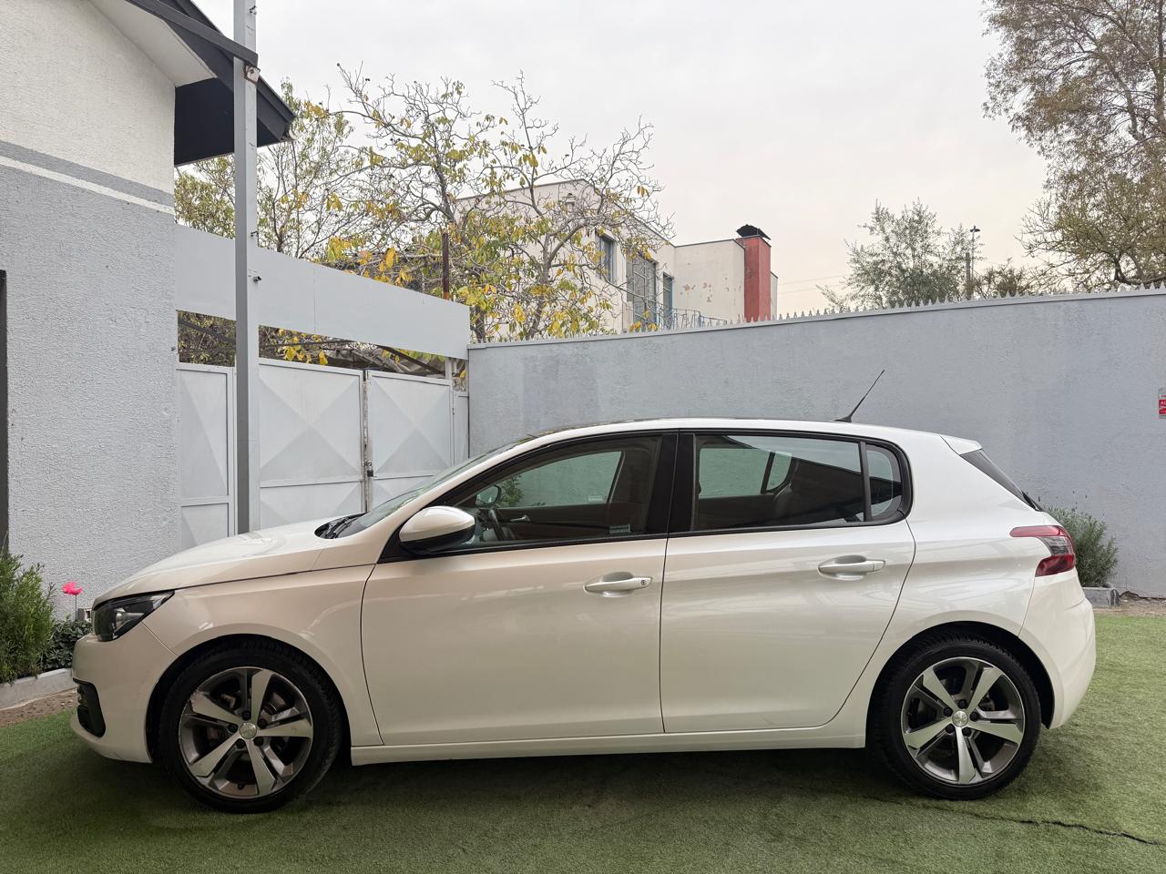 Peugeot 308 1.5 BlueHDI Auto 130 HP Auto Allure 2019 (88.500 Km)