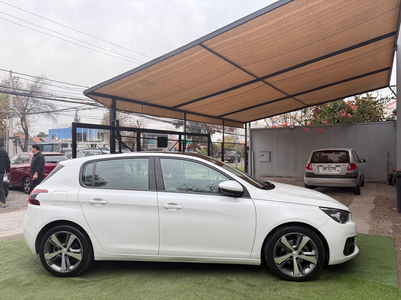 Peugeot 308 1.5 BlueHDI Auto 130 HP Auto Allure 2019 (88.500 Km)