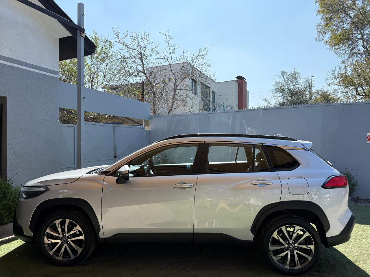 Toyota Corolla Cross SEG CVT 2.0 Automática 2023