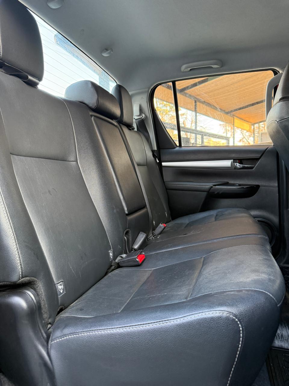 TOYOTA HILUX DOBLE CABINA 2023 (61.957 Km)