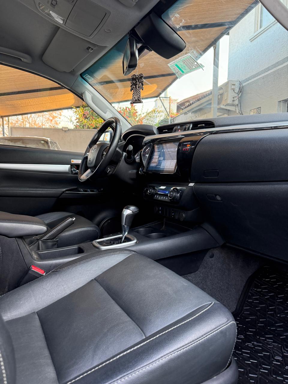 TOYOTA HILUX DOBLE CABINA 2023 (61.957 Km)