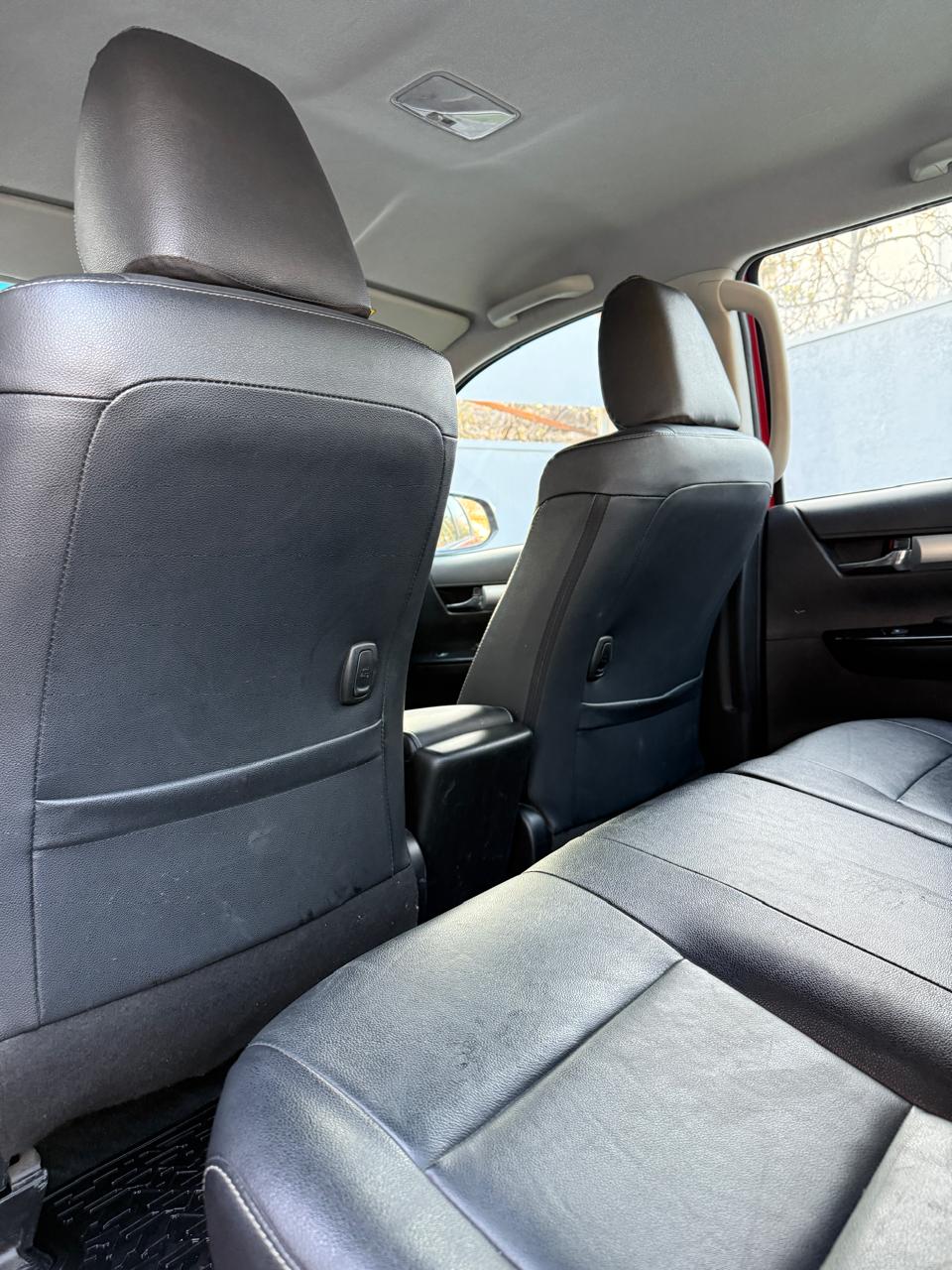 TOYOTA HILUX DOBLE CABINA 2023 (61.957 Km)