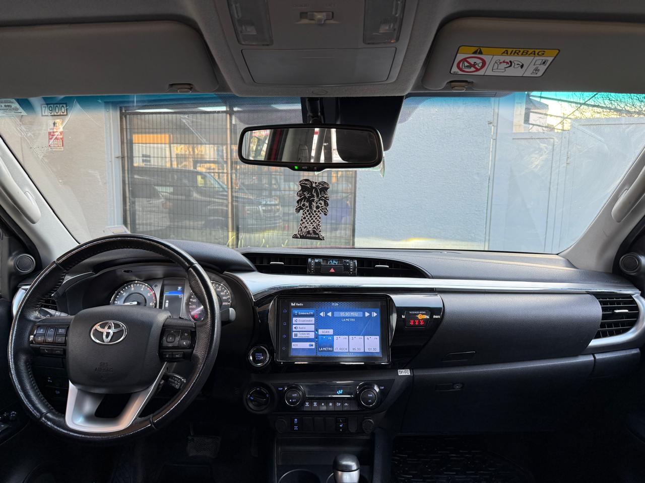 TOYOTA HILUX DOBLE CABINA 2023 (61.957 Km)