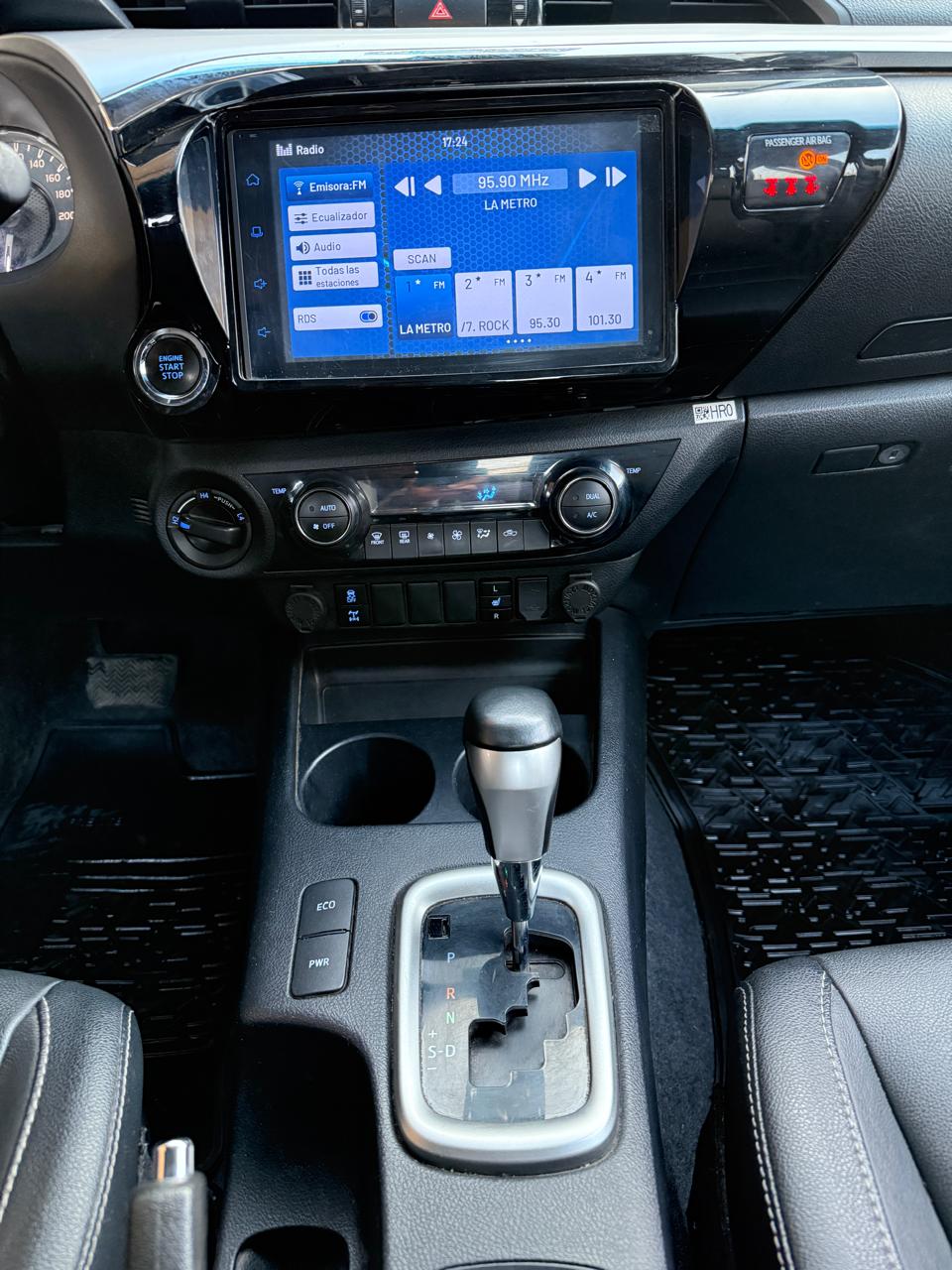 TOYOTA HILUX DOBLE CABINA 2023 (61.957 Km)