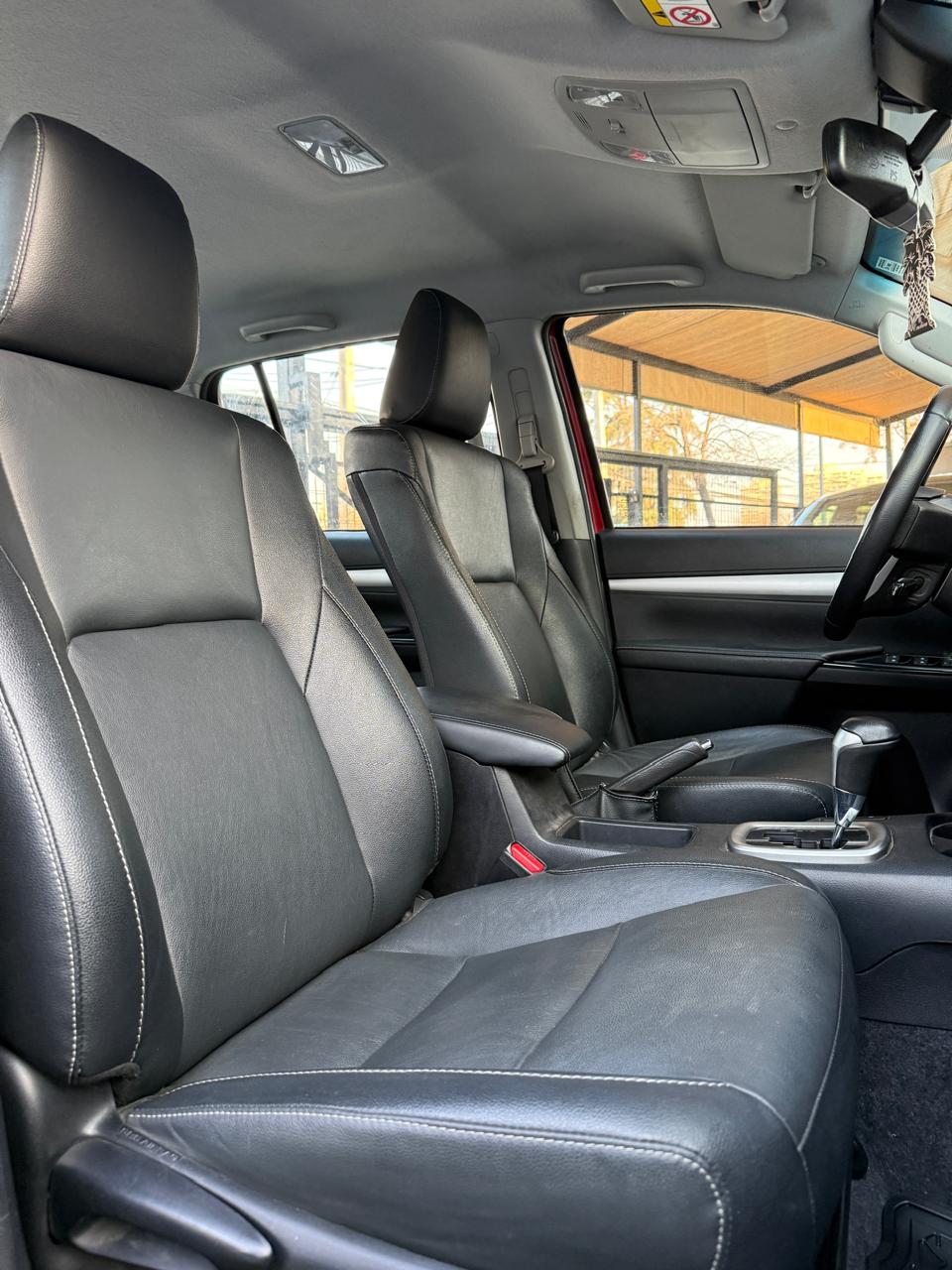 TOYOTA HILUX DOBLE CABINA 2023 (61.957 Km)