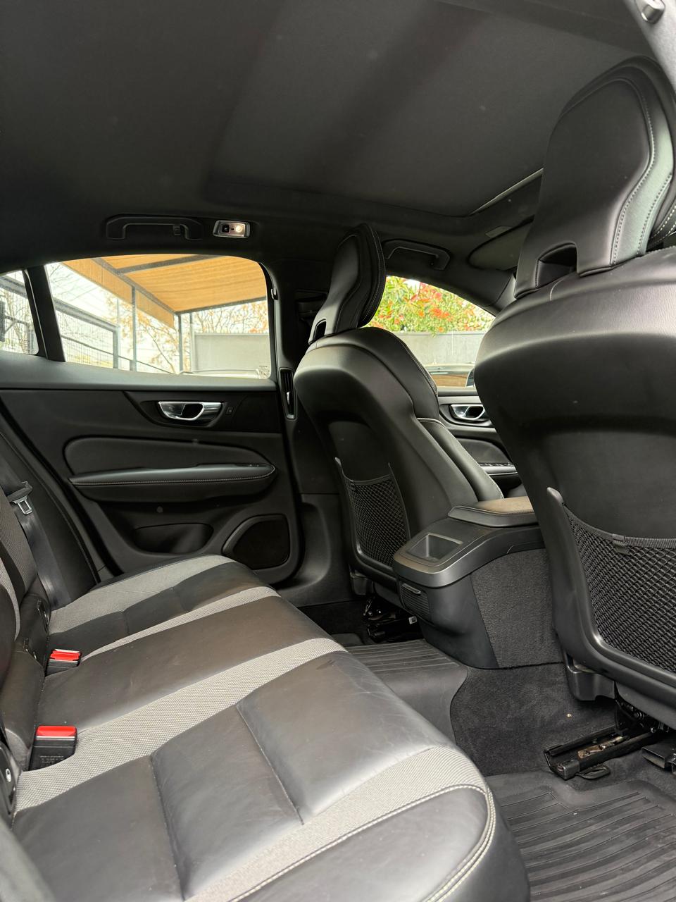 Volvo S60 2.0 T5 R-Design Auto 4WD 2021 (121.800 Km)