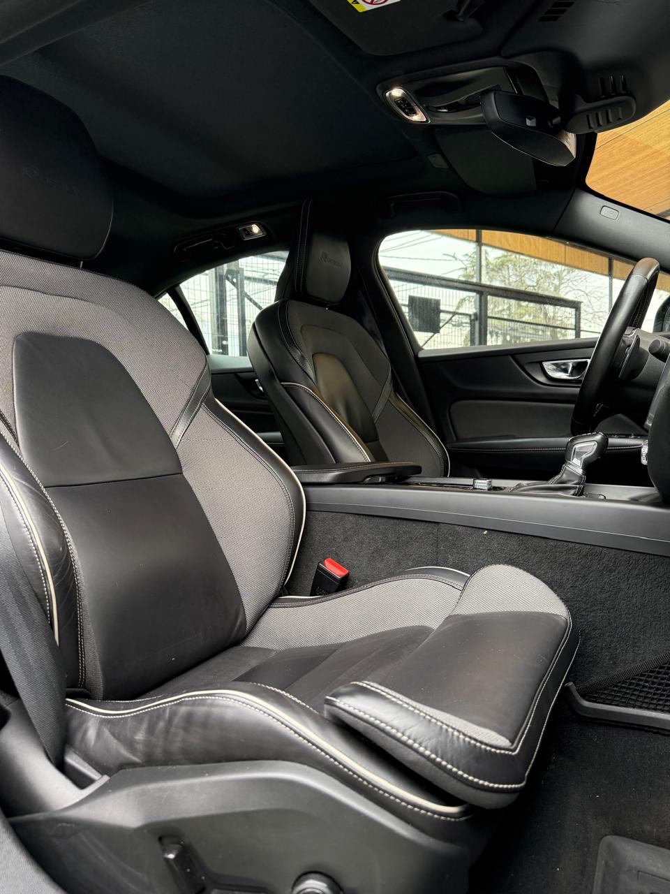 Volvo S60 2.0 T5 R-Design Auto 4WD 2021 (121.800 Km)